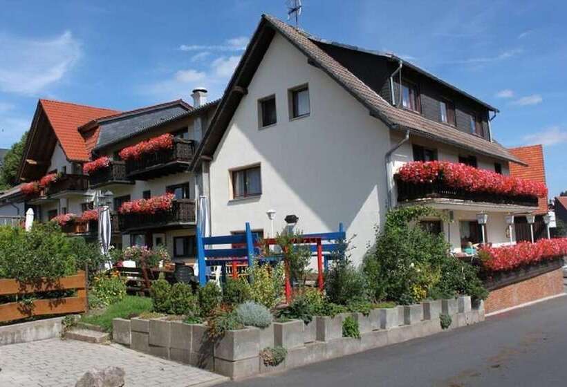 پانسیون Landgasthof Hotel Sauer