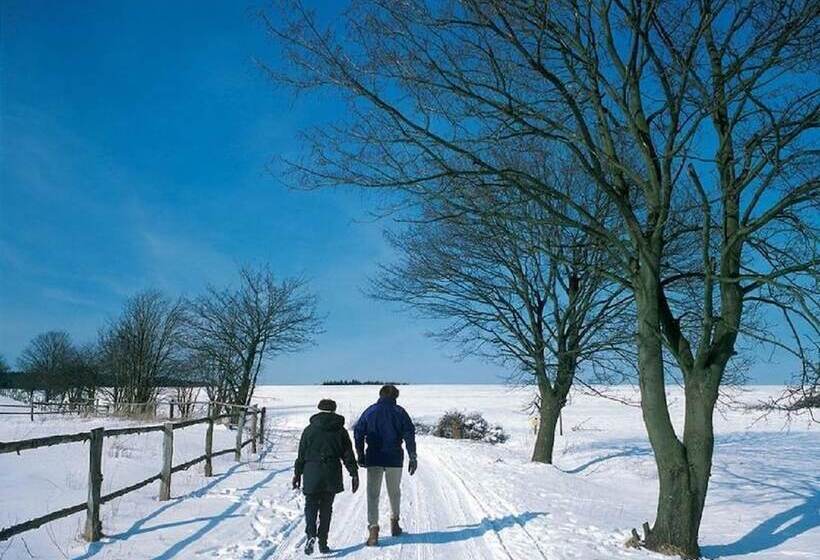 پانسیون Landgasthof Hotel Sauer