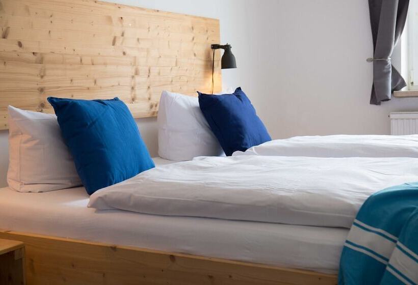 Пансион Wattlodge