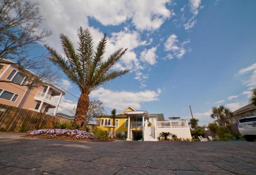 هاستل Georgianne Inn & Suites Check In 212 Butler Ave