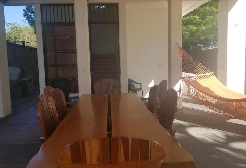 تختخواب و صبحانه Lacasa   San Juan Del Sur