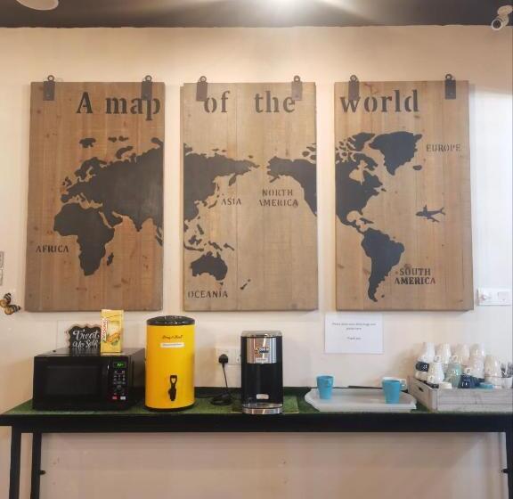 فنادق الكبسولة Sleepbox Hotel   Hostel