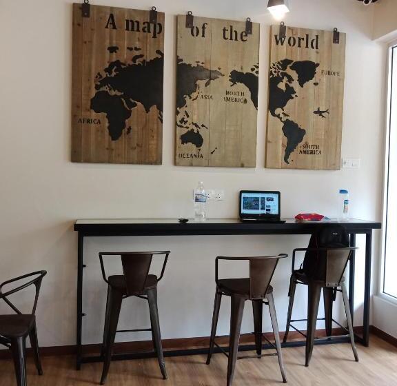 فنادق الكبسولة Sleepbox Hotel   Hostel
