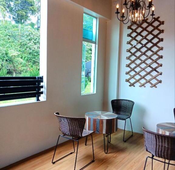 فنادق الكبسولة Sleepbox Hotel   Hostel