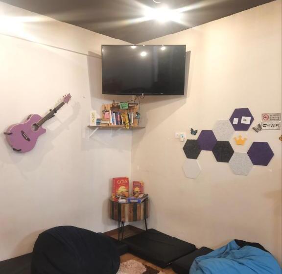 فنادق الكبسولة Sleepbox Hotel   Hostel