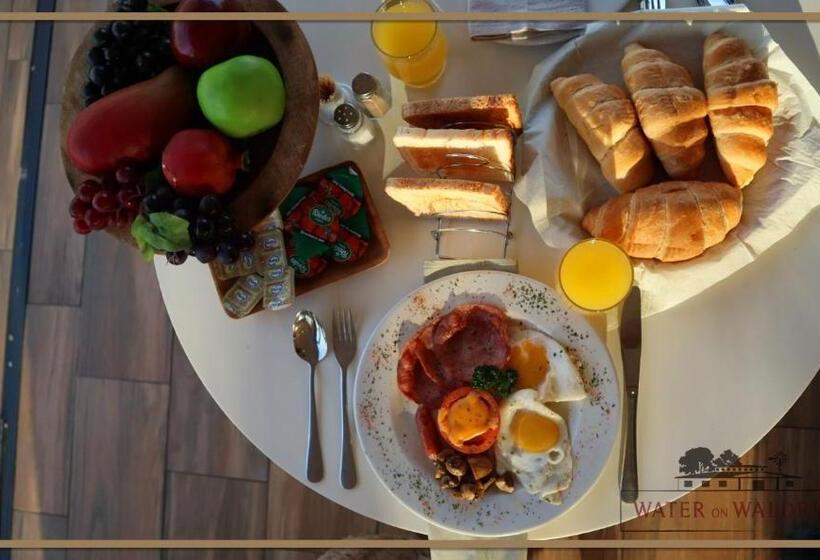 פנסיון Water On Waldrift Guesthouse