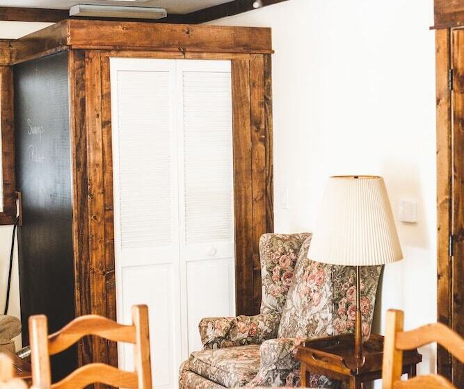 ユースホステル Swamp Rabbit Inn Travelers Rest