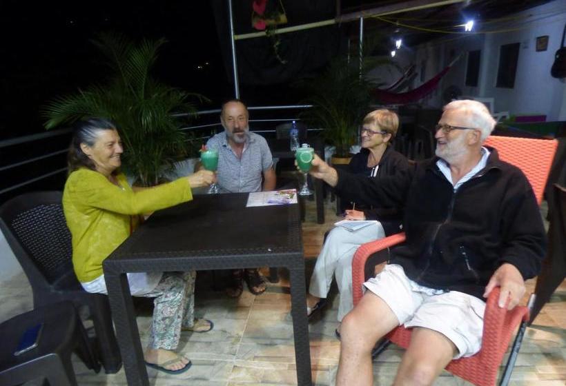 پانسیون Hostal Alto De La Montaña