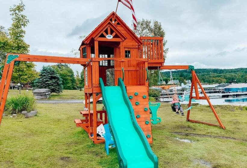 فندق على الطريق Rangeley Town & Lake
