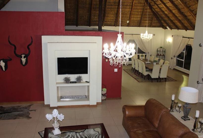 بنسيون La Barune Game Lodge