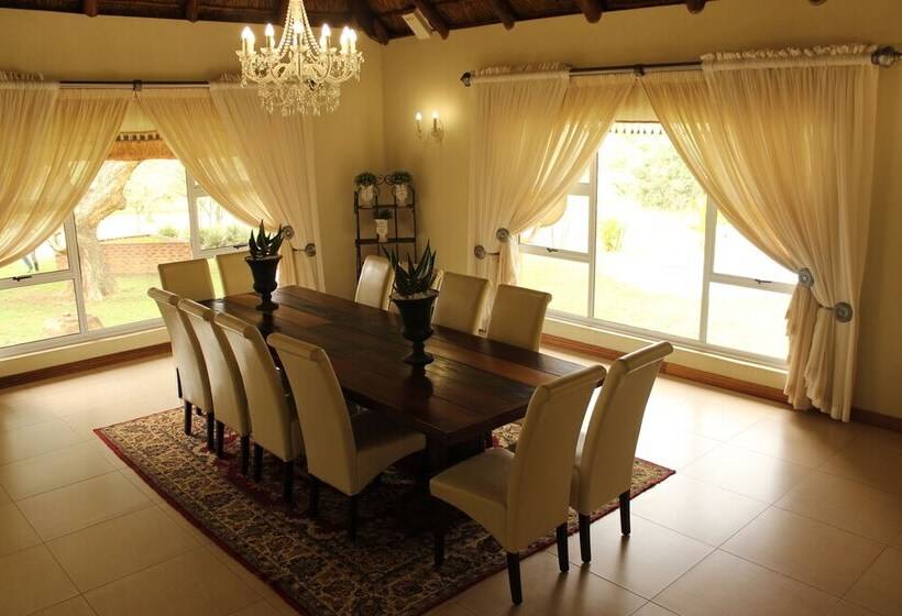 بنسيون La Barune Game Lodge