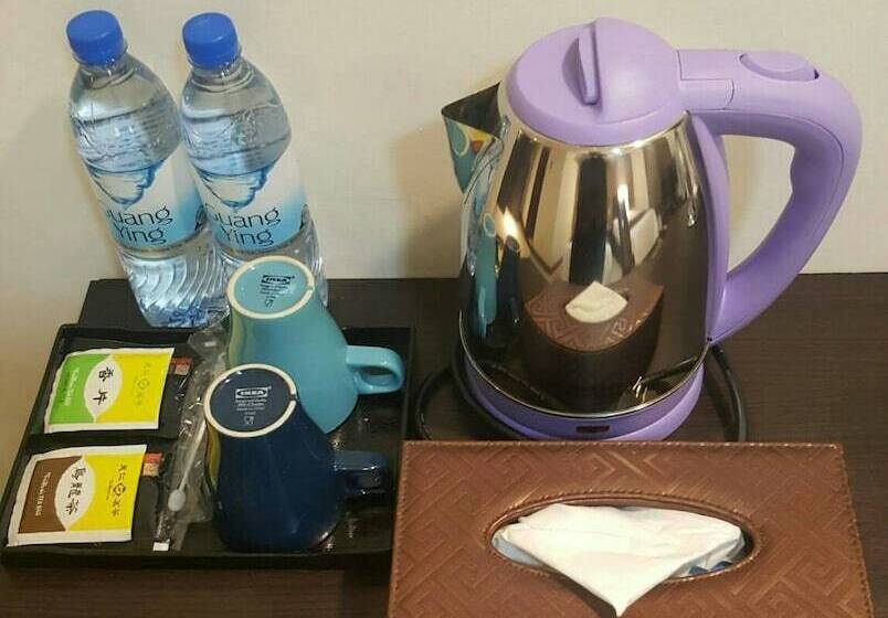 هاستل Gin Jian Commercial