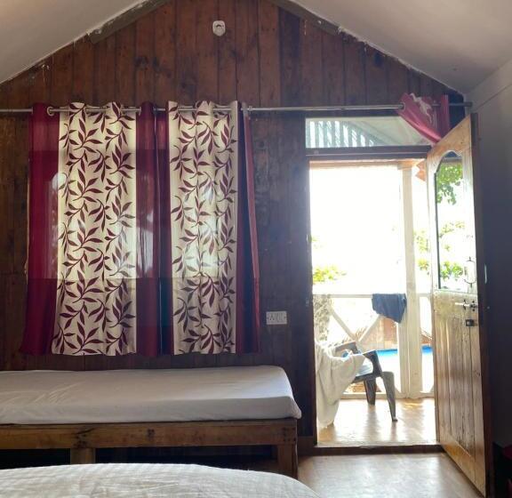 منتجع Omkar Beach Bungalow
