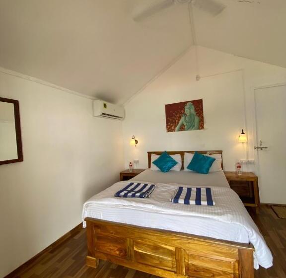 منتجع Omkar Beach Bungalow