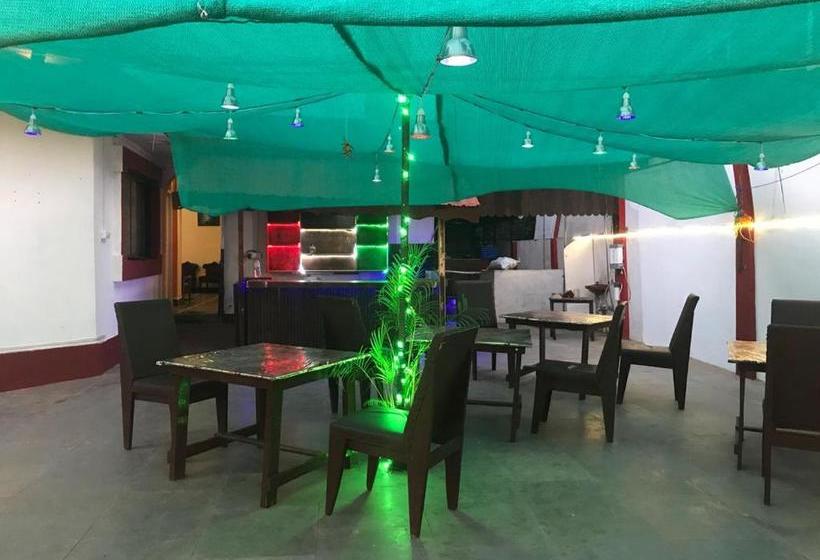 هاستل Super Deluxe Mansion Stay In Candolim