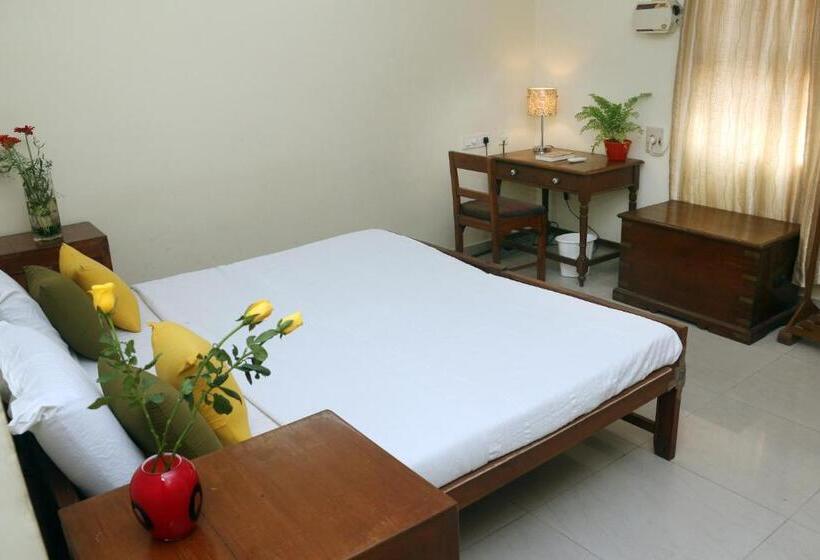 تختخواب و صبحانه Happy Planet