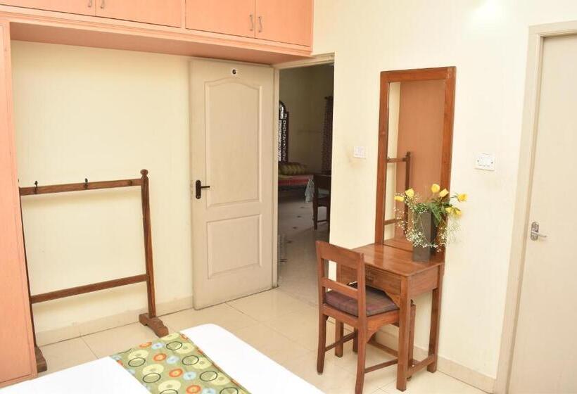 تختخواب و صبحانه Happy Planet