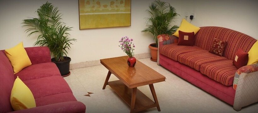 تختخواب و صبحانه Happy Planet