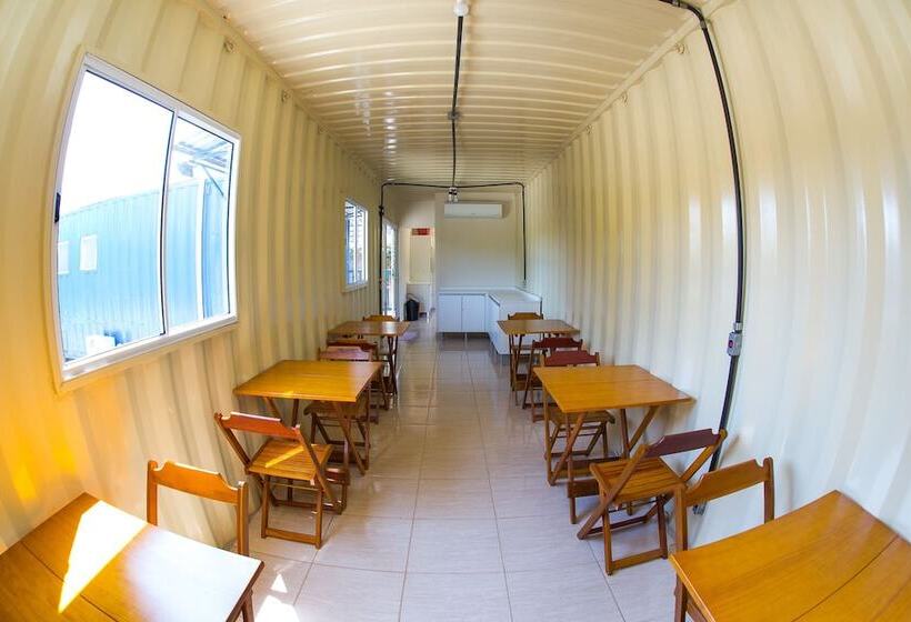 פנסיון Residencial Villa Container