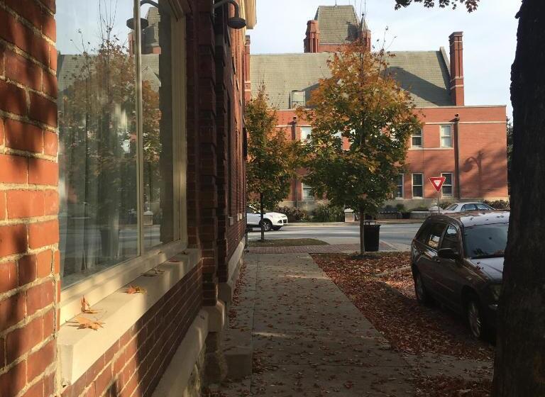 مبيت وإفطار Talbott Tavern And Inn