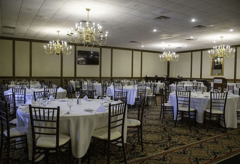 호텔 The Stables Inn & Suites