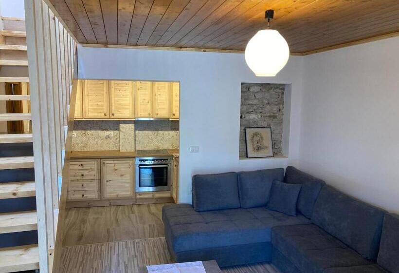 پانسیون Sokaku I Te Marreve Guesthouse