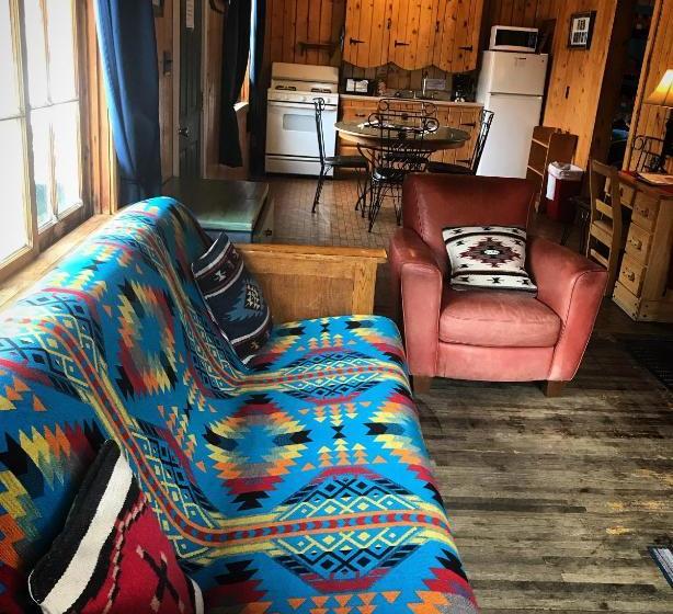 فندق Three Bears Lodge