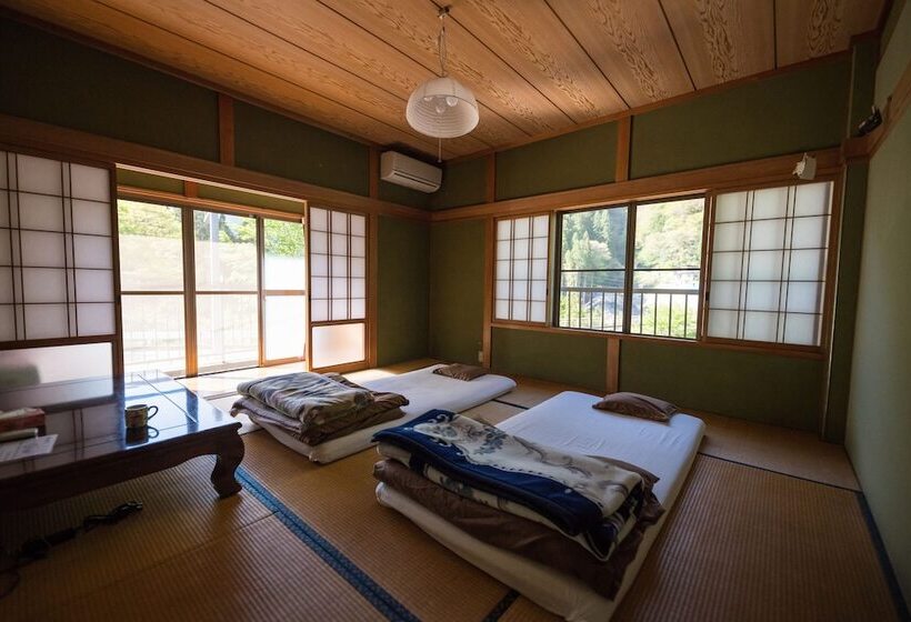 بنسيون Yoki Guest House