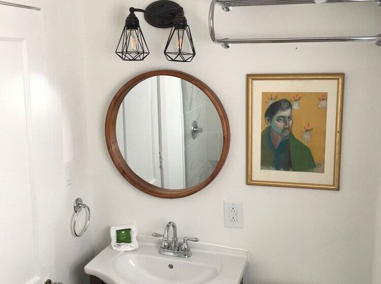 旅馆 The Inn At Warm Springs