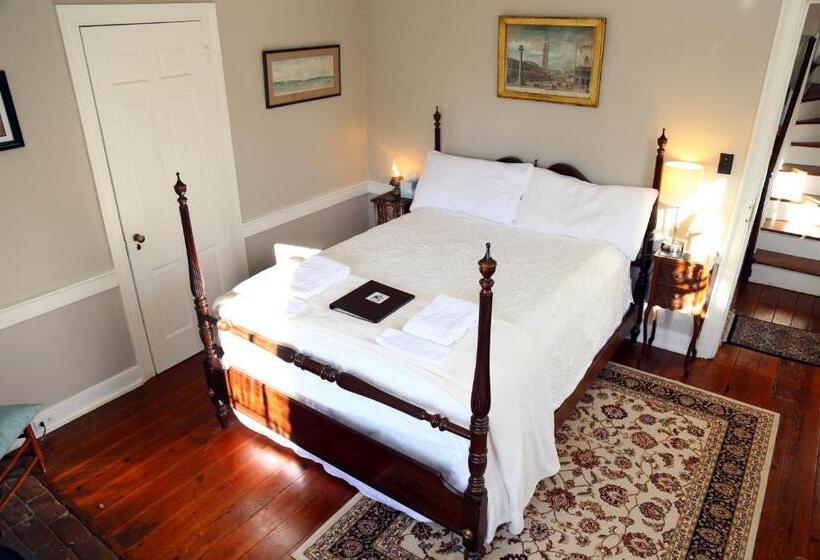 مبيت وإفطار Chilton House Suites
