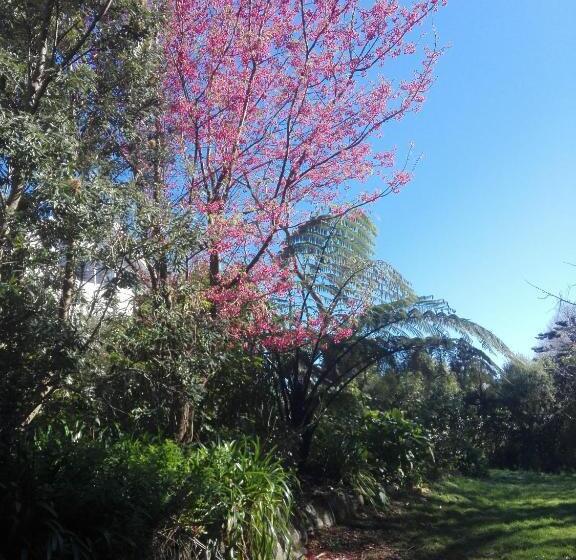 פנסיון Purple Hen Country Lodge