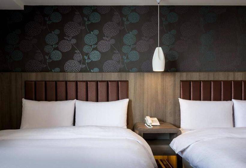 هاستل Jung Zaw Bussiness