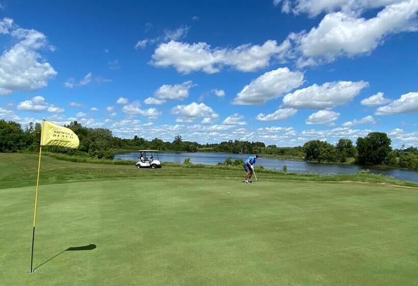 Peters Sunset Beach Resort And Golf