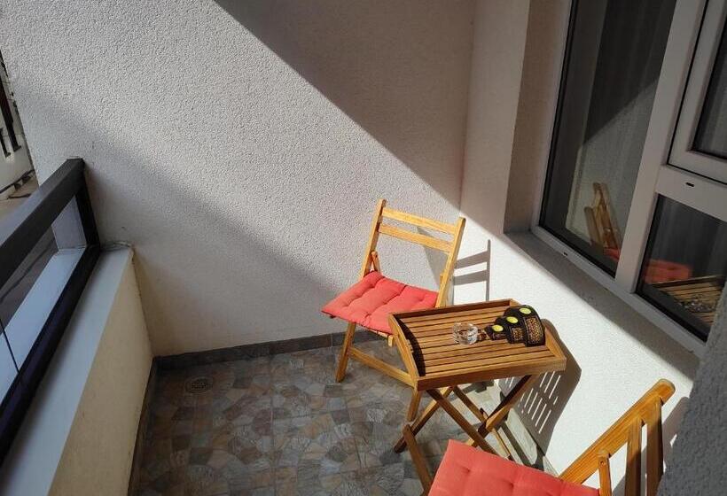 پانسیون Laguna Green Guest House