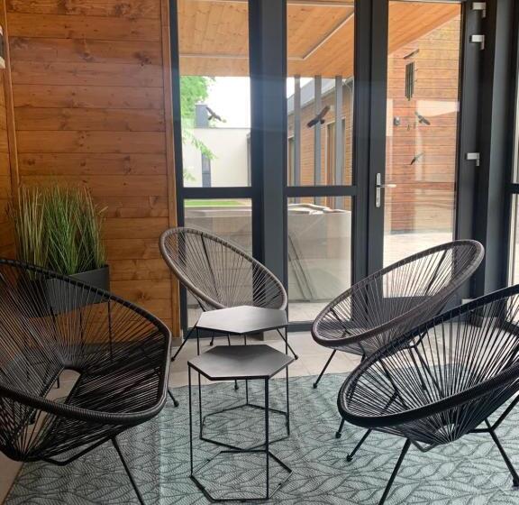 膳宿费 Mohácsi Wellness Vendégház és Lovasklub