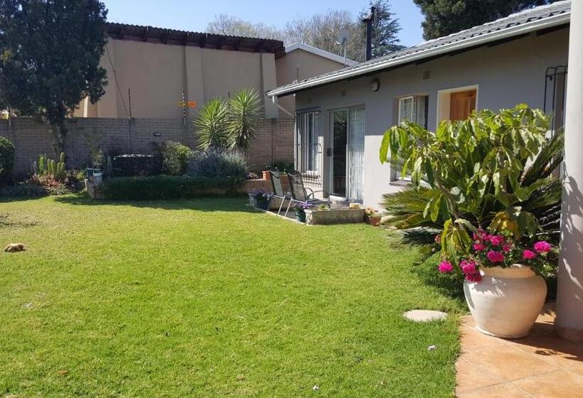 بنسيون 8 Ibis Lane Guest House