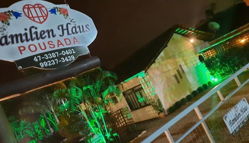 ペンション Familien Haus Pousada