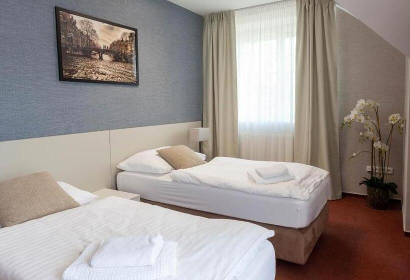 پانسیون Penzion Solid Spa