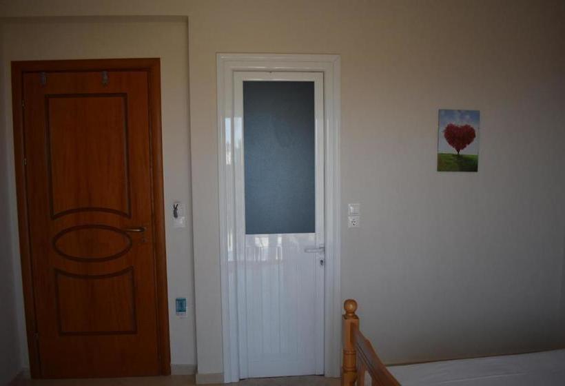 پانسیون J&b Rooms Dhermi