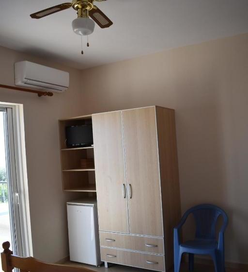 پانسیون J&b Rooms Dhermi