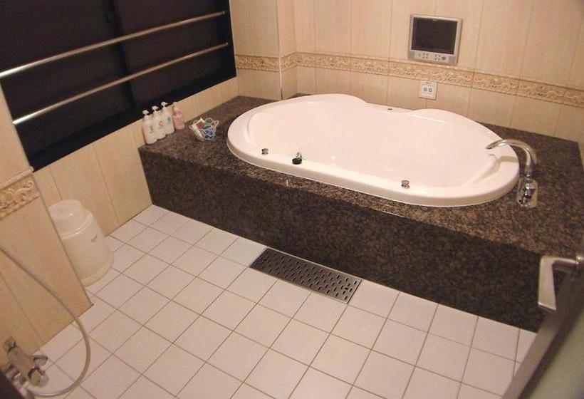 בית מלון כפרי J House 1