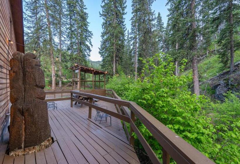 مُتل Harney Camp Cabins