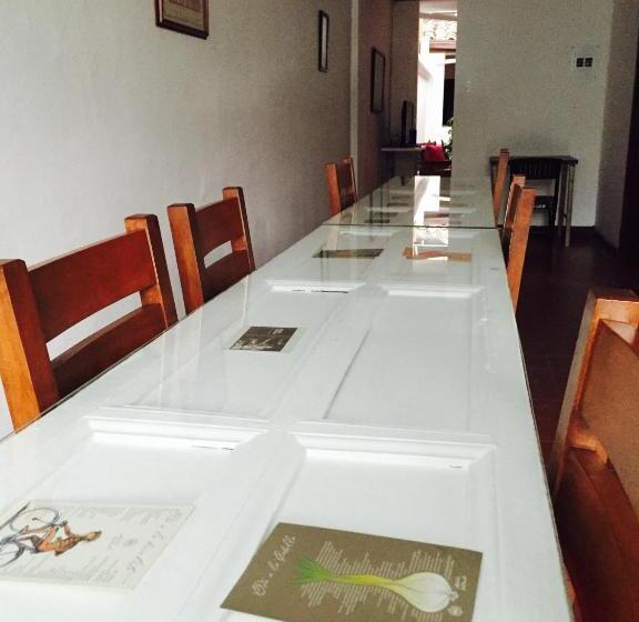 پانسیون Casa Helga A Dos Cuadras De La Basílica, Casa Entera Con Jardín Amplio, 6 Habitaciones, 5 Baños, Coc