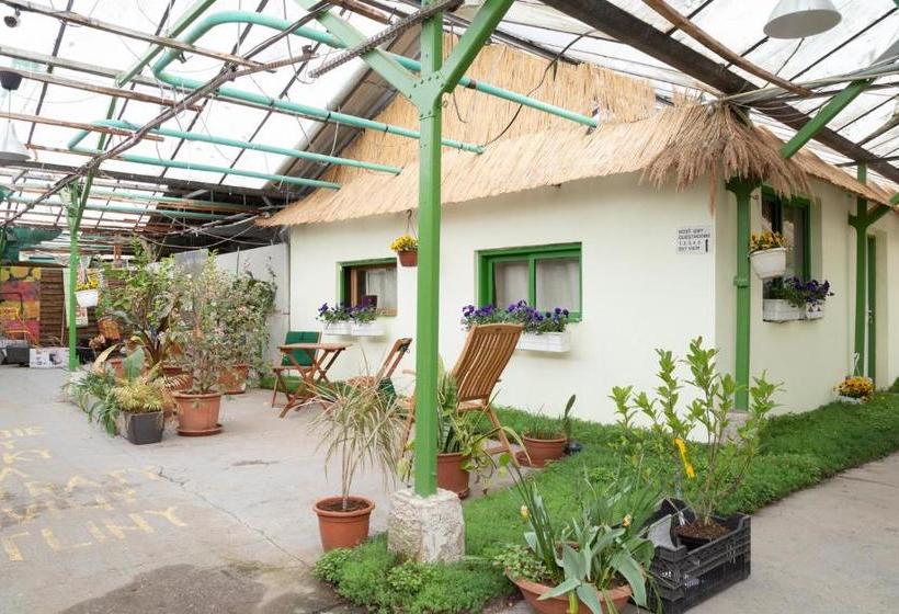 پانسیون Rastlinky.sk Greenhouse Guestrooms