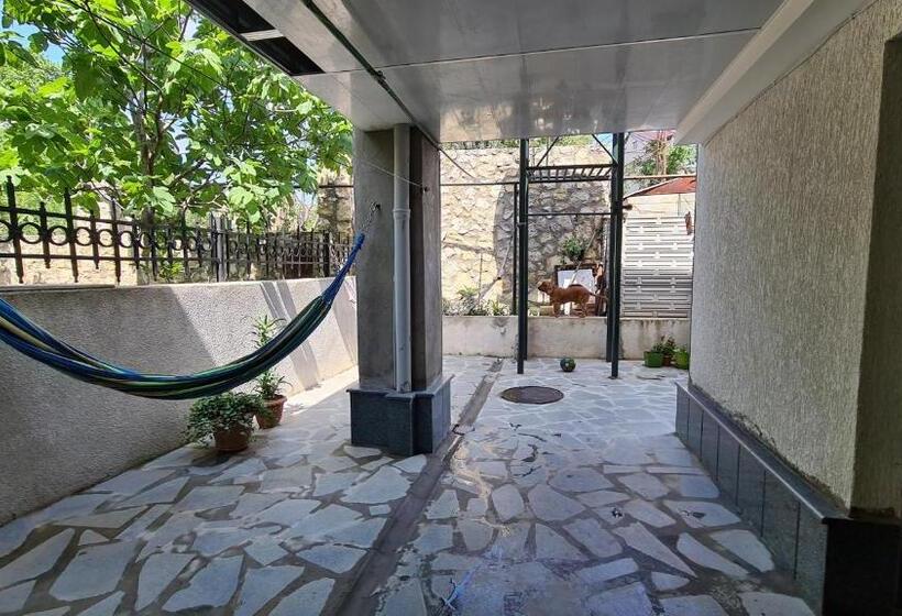 پانسیون Guest House Panda