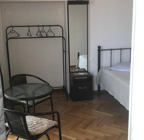 Pension Cozy Guest House In Old Batumi