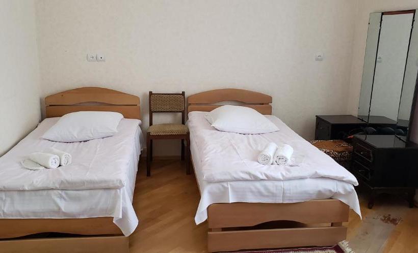 پانسیون Guest House Kavtarashvili 38