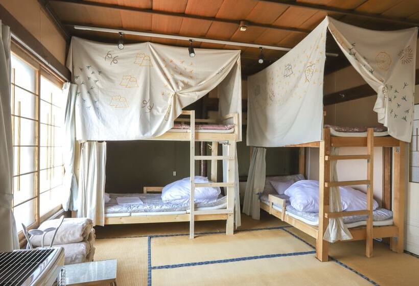 بنسيون Kushiro Guesthouse Cook A Doodle Doo   Hostel