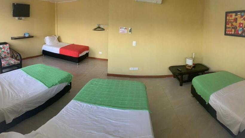 پانسیون Victoria S Gennie Bay Village Hostal