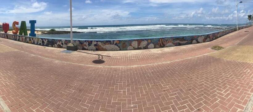 پانسیون Victoria S Gennie Bay Village Hostal